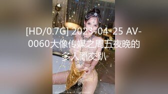 伪娘贴贴 清纯泳裝酒店浴室玩3P 被两个小哥哥前后夹击 上下两洞都不闲着 边撸边操很是享受