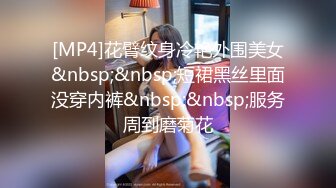 【极品震撼??丝袜骚妻】某论坛大神最新性爱自拍??扯着老婆辫子当母狗骑操小骚穴 丰臀骑乘真刺激 高清1080P原版无水印