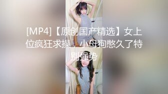 男生梦想的地方 妹子边和舍友聊天边拍她们换衣服 帮你了解女生宿舍的那些事