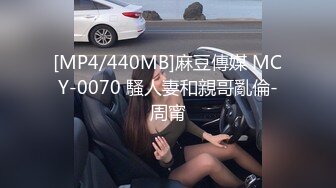 OnlyFans媚黑人妻【hollyhotwife】媚黑母狗~淫趴肉便器~极度饥渴熟女人妻~喷水自如【77V】  (16)